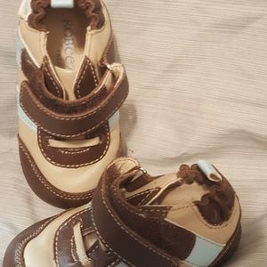 Robeez size 4 boys shoes baby